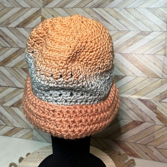 HANDMADE HAND KNITTED Beanie‎ Toboggan Winter Hat Warm - Picture 3 of 6